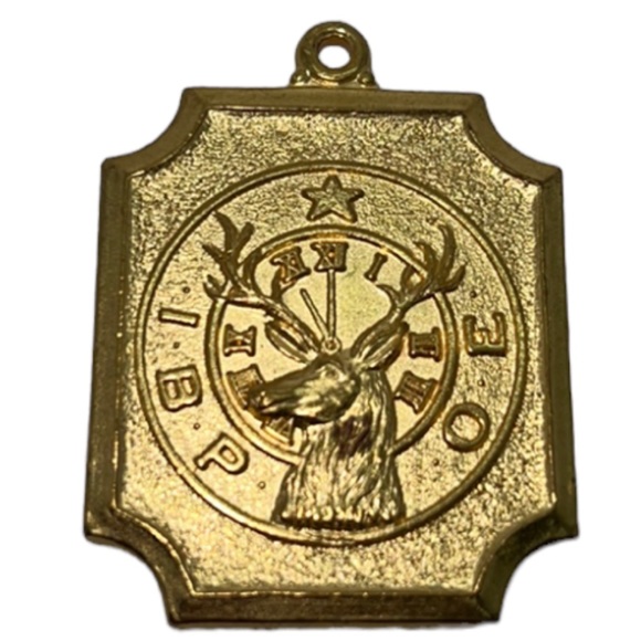 B. P. O. E. ELKS PENDANT MEDALLION CHARM GOLD TONE - Picture 1 of 8